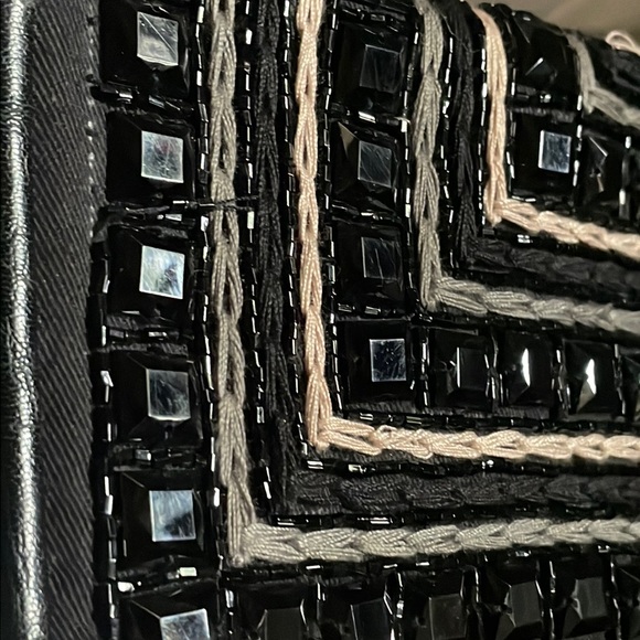 FREE w/ 25$+ Purchase Urban Expressions Beaded Front Long Statement Clutch - Picture 8 of 11